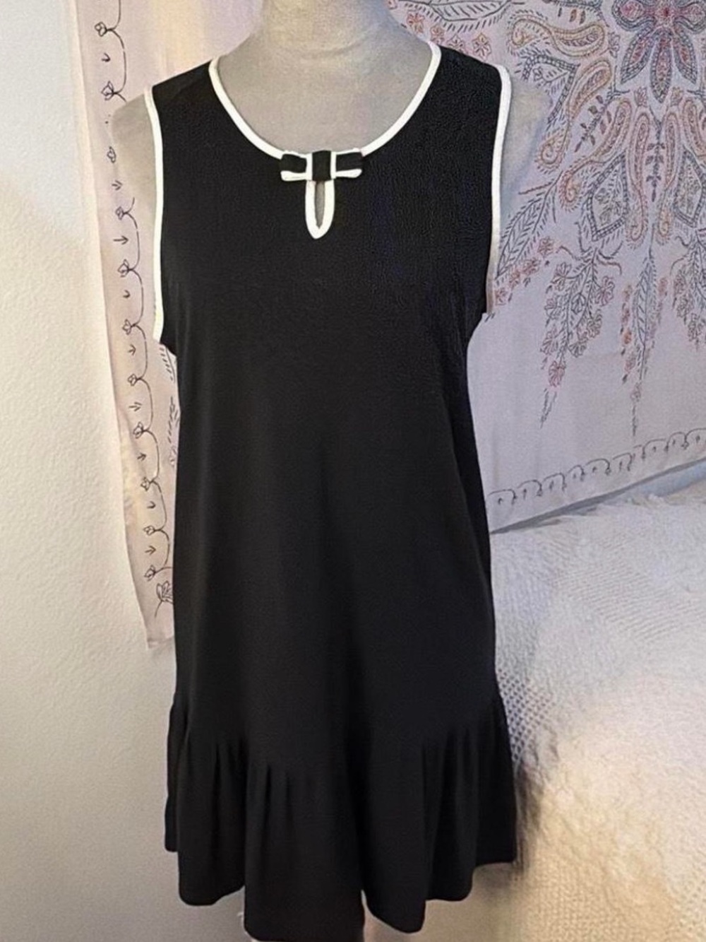 Kate Spade Classic Black Sleeveless Dress with Contrast Trim